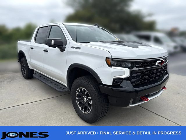 2023 Chevrolet Silverado 1500 ZR2 4WD photo