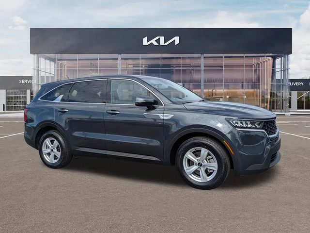 2023 Kia Sorento LX FWD photo