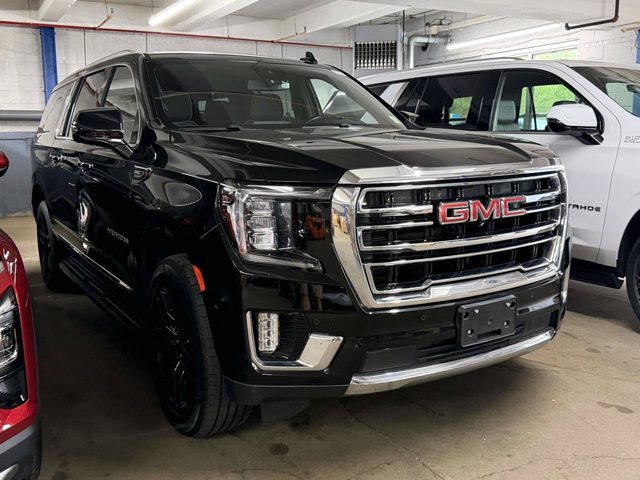 2023 GMC Yukon XL SLT 4WD photo