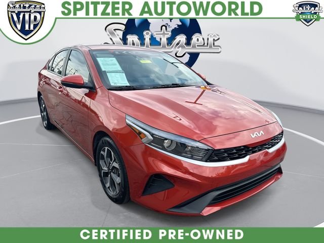 2023 Kia Forte LXS FWD photo