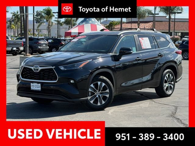 2023 Toyota Highlander Hybrid XLE FWD photo