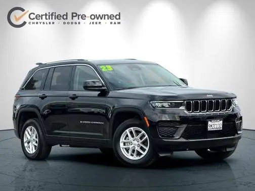 2023 Jeep Grand Cherokee Laredo 4WD photo