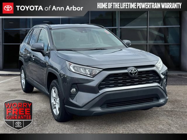2021 Toyota RAV4 XLE FWD photo