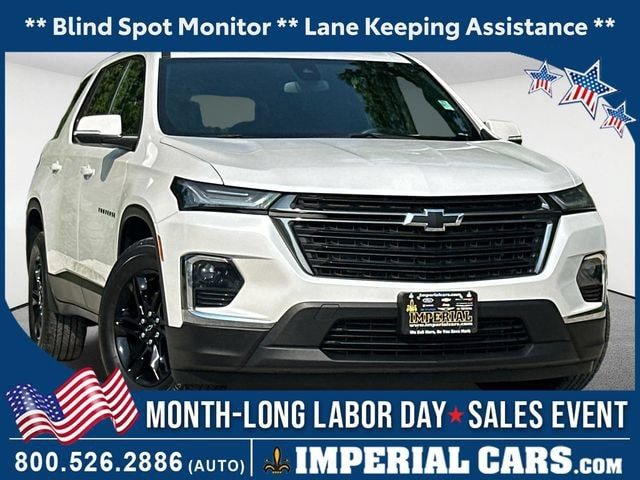 2023 Chevrolet Traverse LT Cloth AWD photo