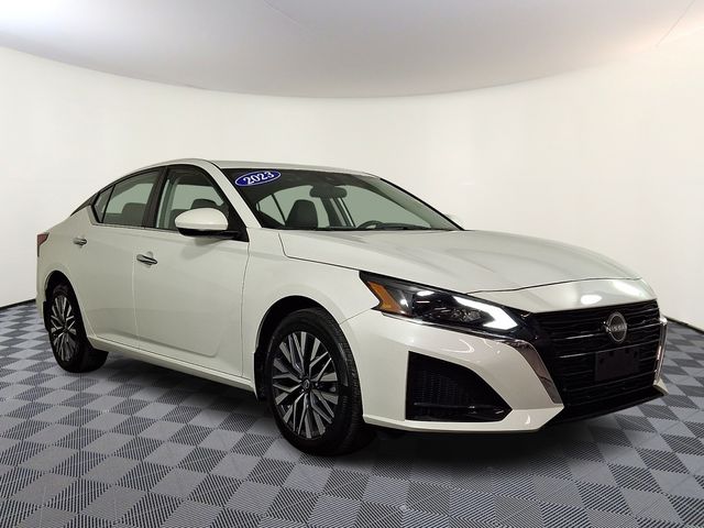 2023 Nissan Altima 2.5 SV AWD photo