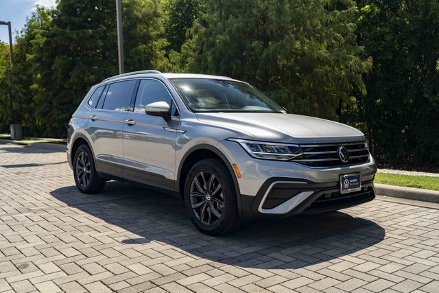 2023 Volkswagen Tiguan SE FWD photo