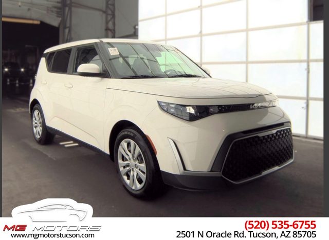 2023 Kia Soul LX FWD photo