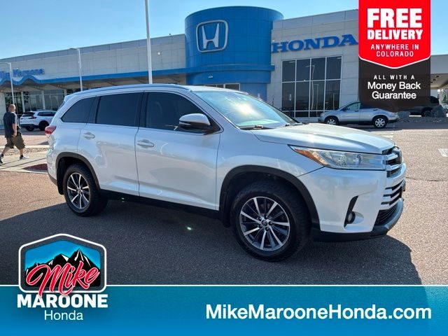 2019 Toyota Highlander SE AWD photo