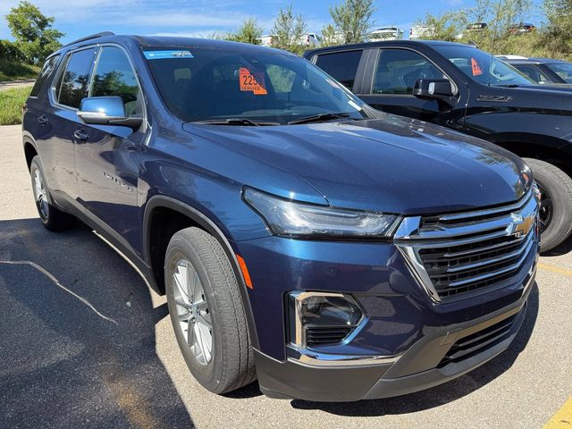 2023 Chevrolet Traverse LT Cloth FWD photo