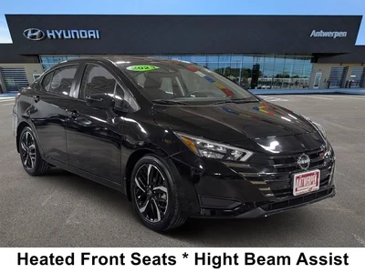2023 Nissan Versa SR FWD photo