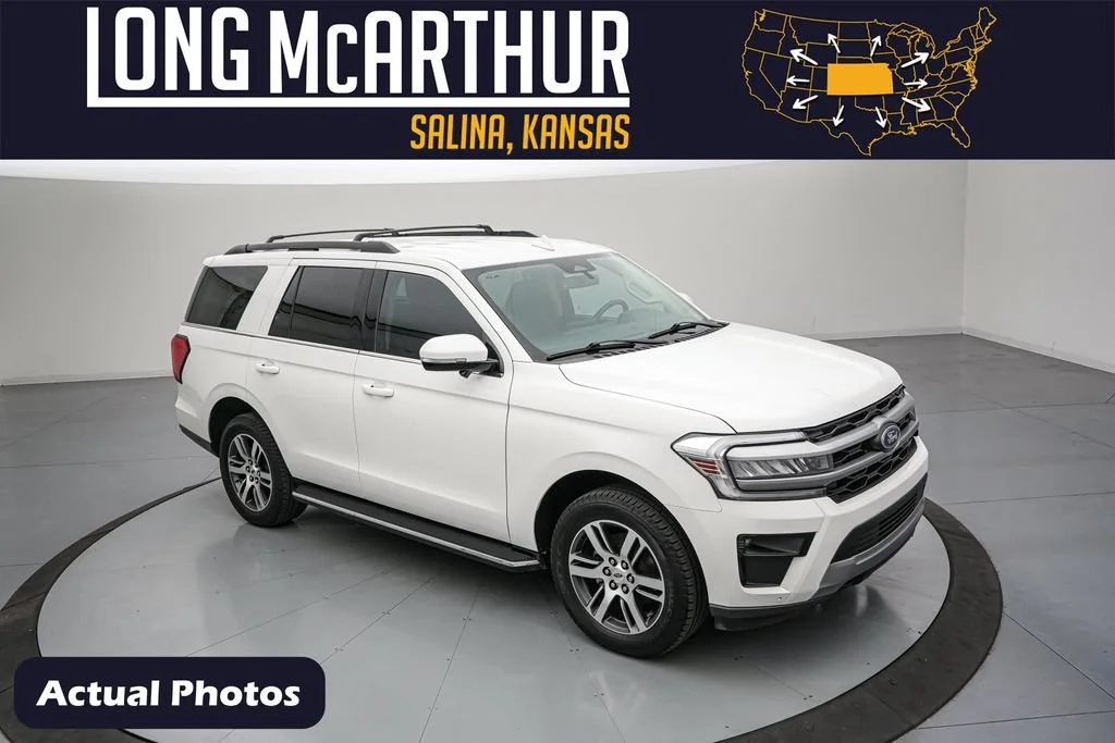 2023 Ford Expedition XLT 4WD photo