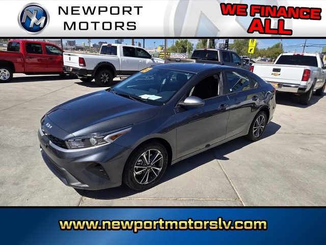 2023 Kia Forte LXS FWD photo