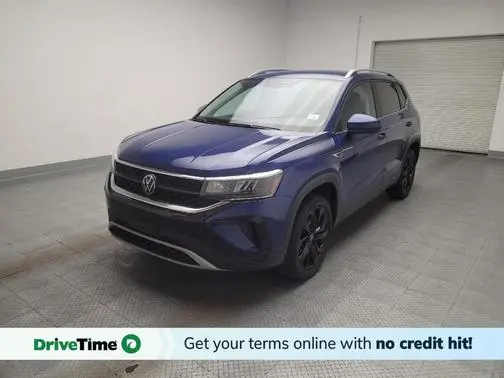 2023 Volkswagen Taos SE FWD photo