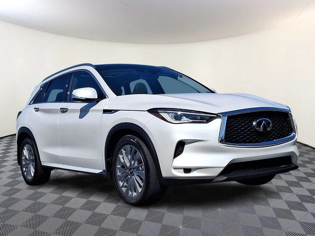 2023 Infiniti QX50 LUXE AWD photo