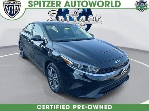 2023 Kia Forte LXS FWD photo