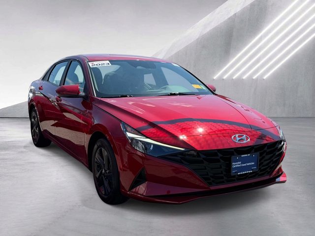 2023 Hyundai Elantra SEL FWD photo
