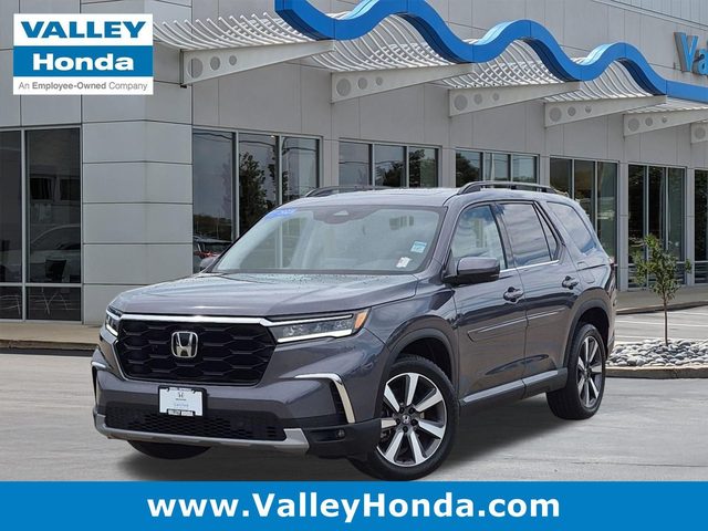2023 Honda Pilot Touring AWD photo