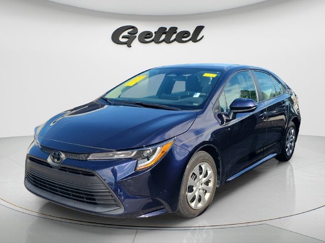 2023 Toyota Corolla LE FWD photo