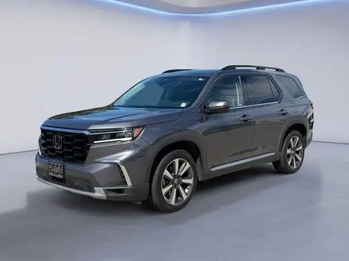 2023 Honda Pilot Touring AWD photo