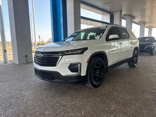 2023 Chevrolet Traverse LT Cloth FWD photo
