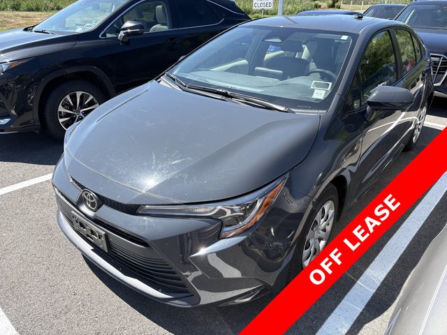 2023 Toyota Corolla LE FWD photo