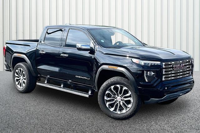 2023 GMC Canyon 4WD Denali 4WD photo