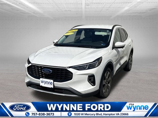 2023 Ford Escape Platinum AWD photo