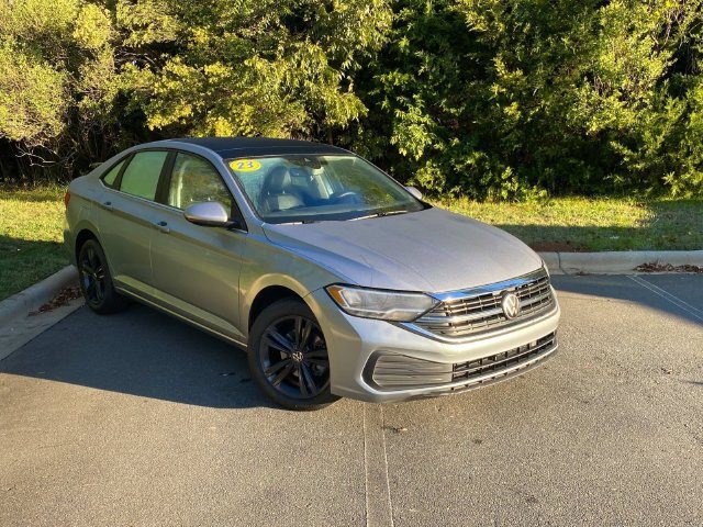 2023 Volkswagen Jetta SE FWD photo