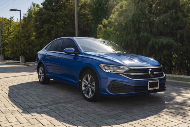 2023 Volkswagen Jetta SE FWD photo