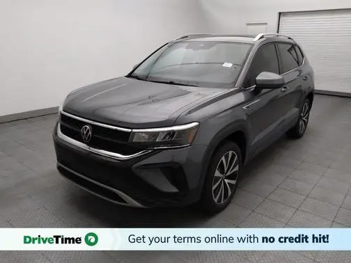 2023 Volkswagen Taos SE FWD photo