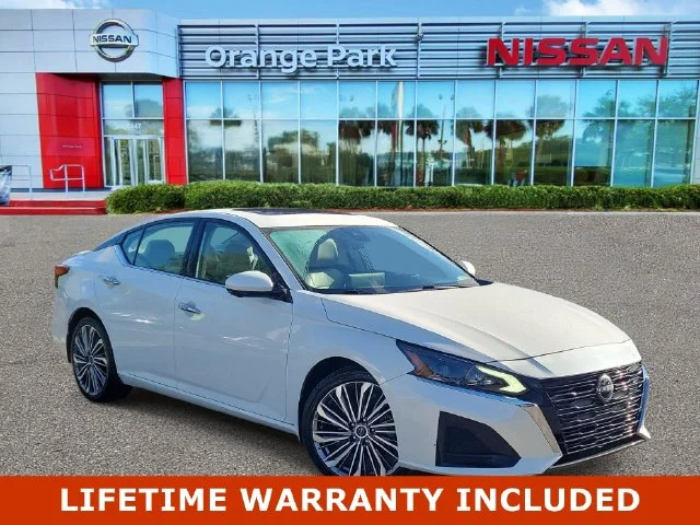 2023 Nissan Altima 2.5 SL FWD photo