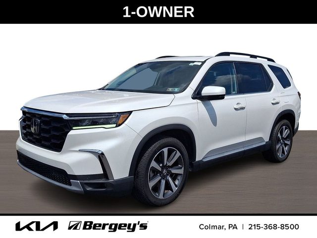 2023 Honda Pilot Touring AWD photo