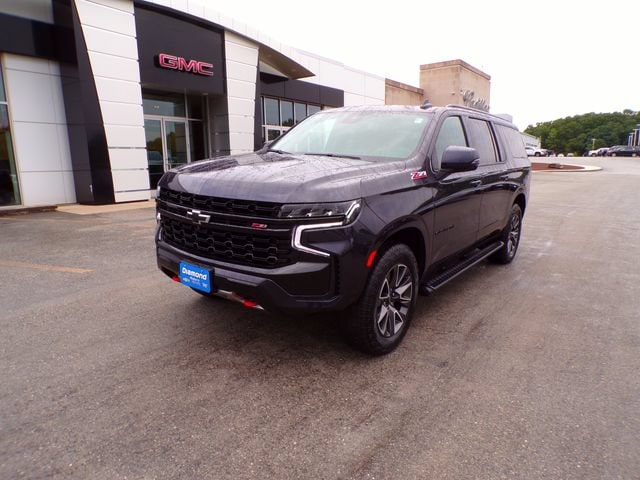 2023 Chevrolet Suburban Z71 4WD photo