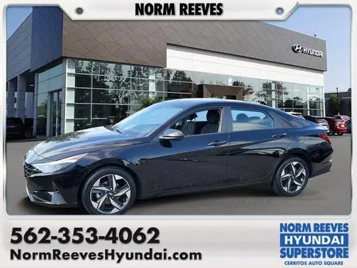 2023 Hyundai Elantra SEL FWD photo