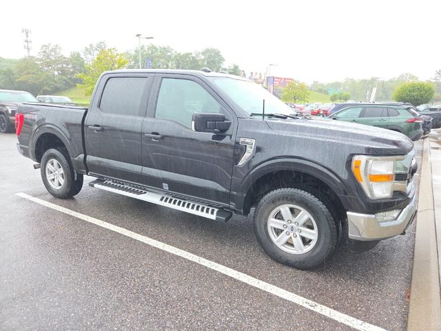 2021 Ford F-150 XLT 4WD photo