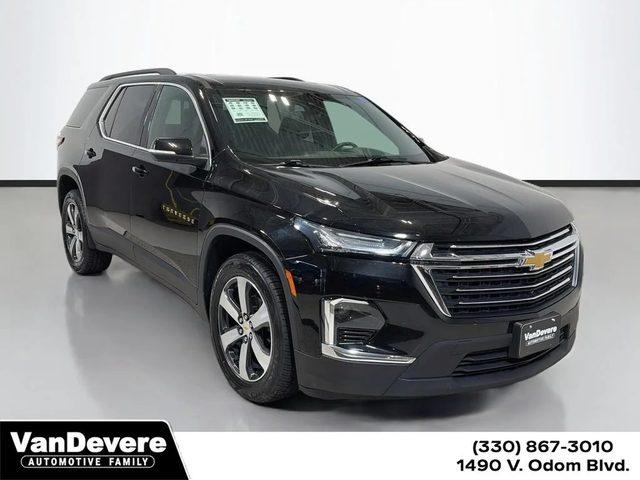 2023 Chevrolet Traverse LT Leather AWD photo