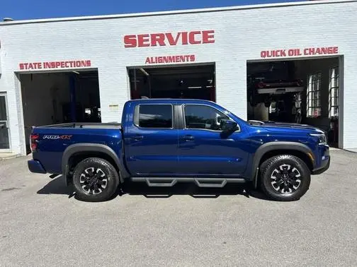 2023 Nissan Frontier PRO-4X 4WD photo