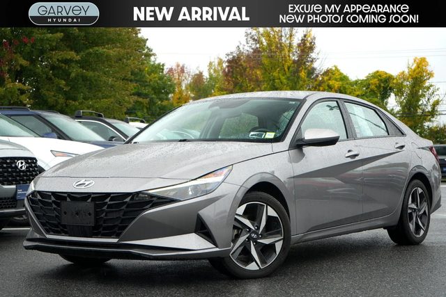 2023 Hyundai Elantra SEL FWD photo