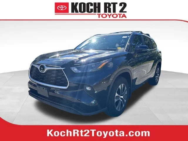 2023 Toyota Highlander XLE AWD photo
