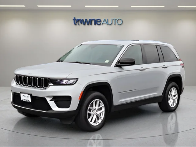 2023 Jeep Grand Cherokee Laredo X 4WD photo