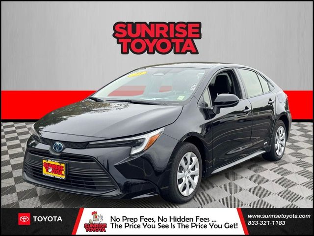 2023 Toyota Corolla Hybrid LE AWD photo