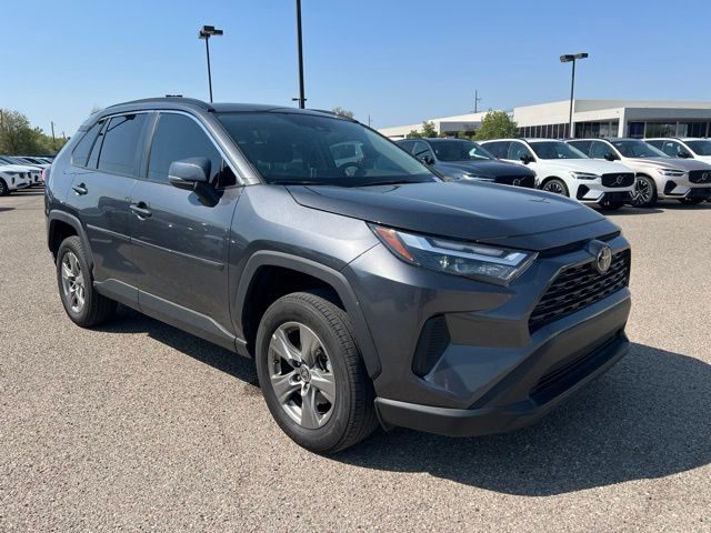 2023 Toyota RAV4 XLE FWD photo