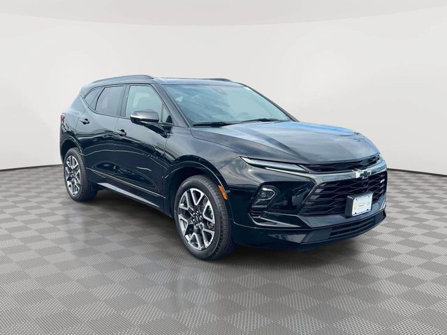 2023 Chevrolet Blazer RS AWD photo