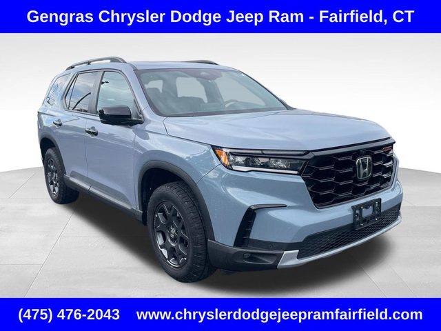 2023 Honda Pilot TrailSport AWD photo