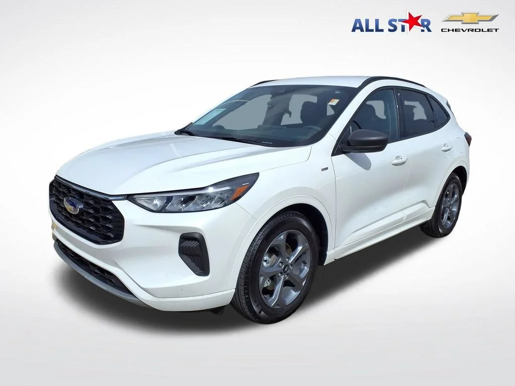 2023 Ford Escape ST-Line FWD photo