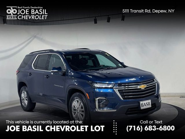 2023 Chevrolet Traverse LT Cloth AWD photo
