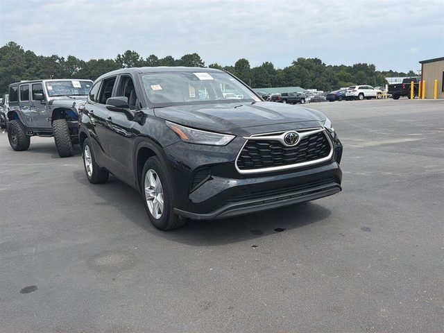 2023 Toyota Highlander L FWD photo