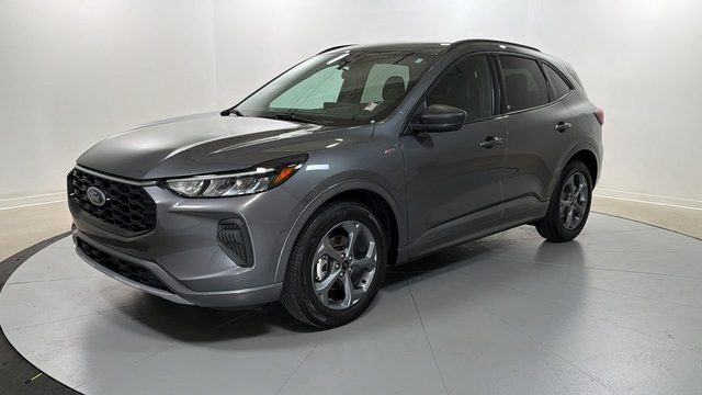 2023 Ford Escape ST-Line FWD photo