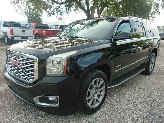 2015 GMC Yukon XL Denali RWD photo