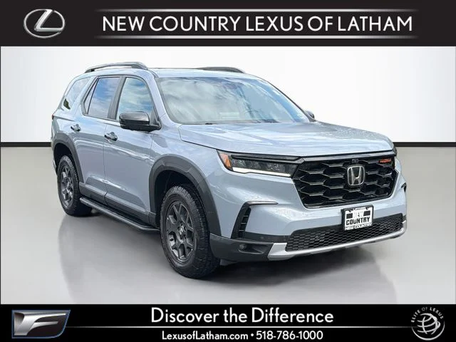 2023 Honda Pilot TrailSport AWD photo